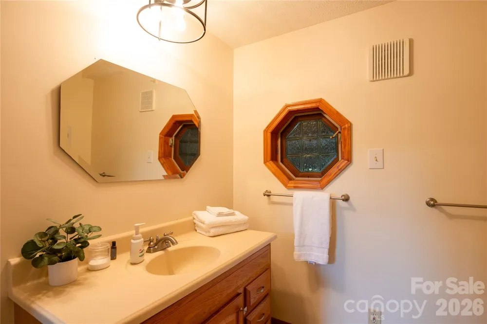 300 Buck Drive Hot Springs, NC 28743