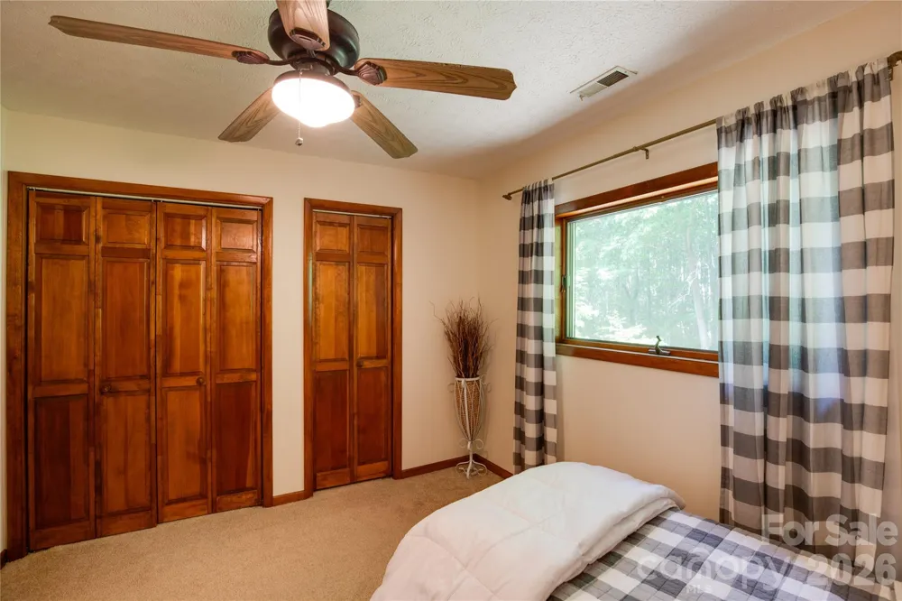 300 Buck Drive Hot Springs, NC 28743
