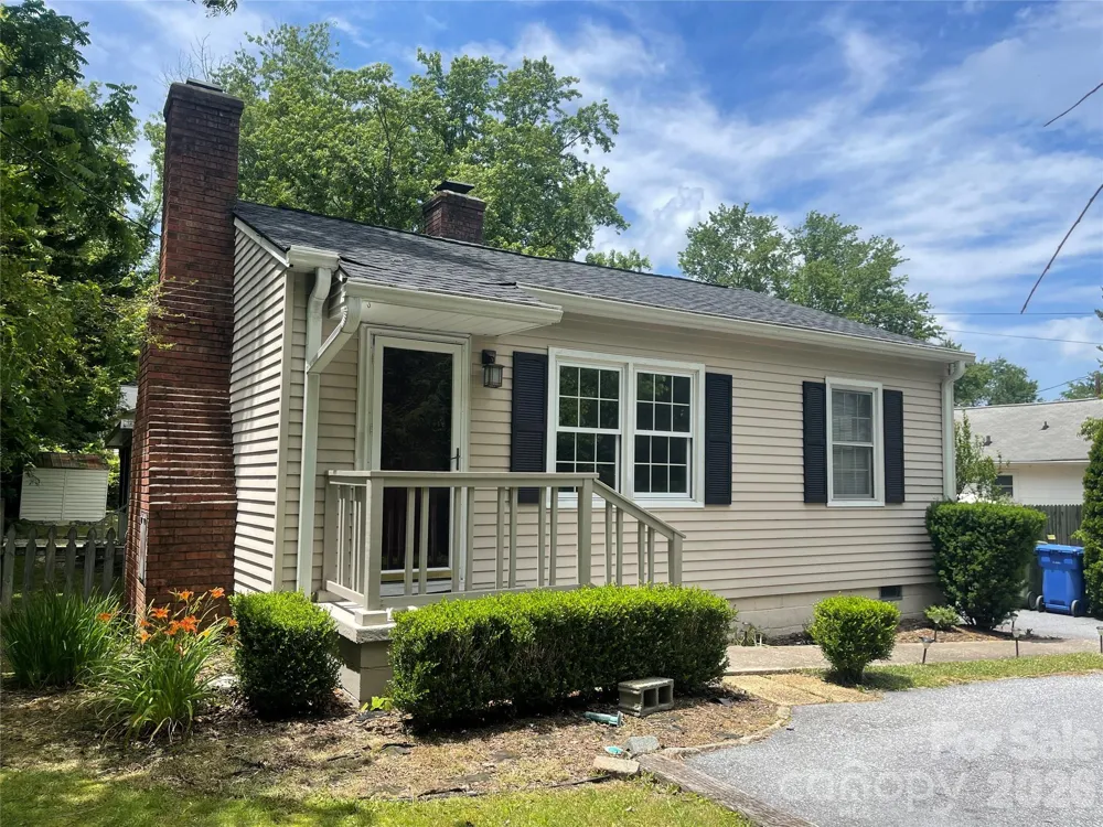 839 Kanuga Road Hendersonville, NC 28739