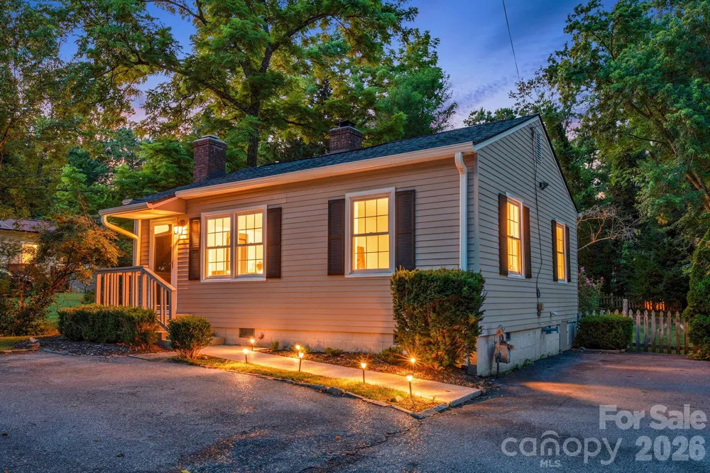839 Kanuga Road Hendersonville, NC 28739