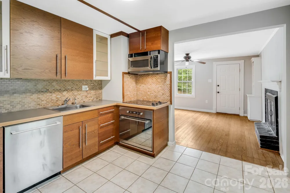 839 Kanuga Road Hendersonville, NC 28739