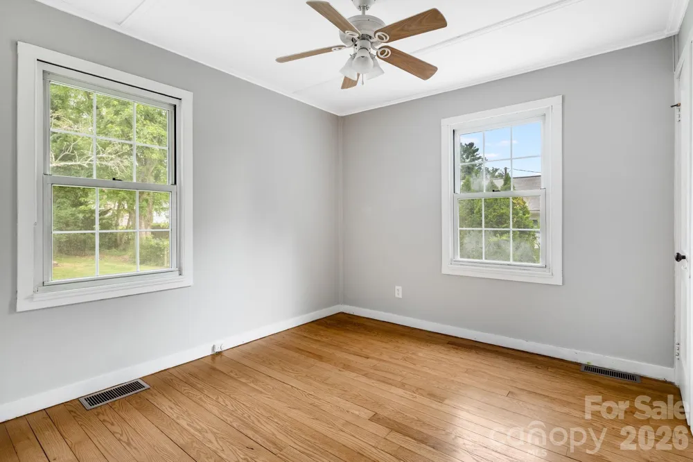 839 Kanuga Road Hendersonville, NC 28739