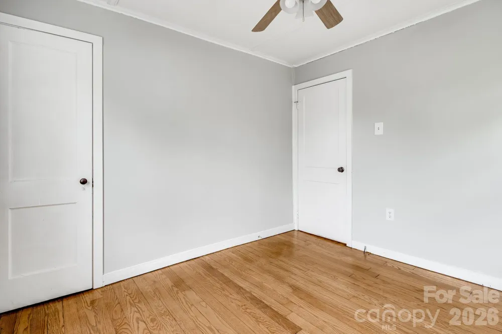 839 Kanuga Road Hendersonville, NC 28739