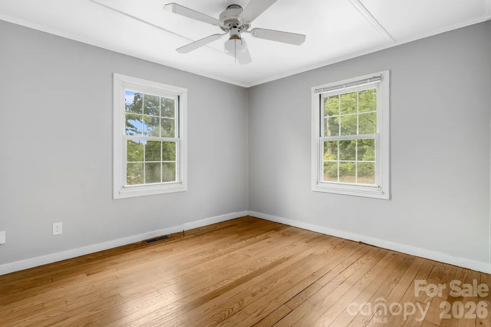 839 Kanuga Road Hendersonville, NC 28739