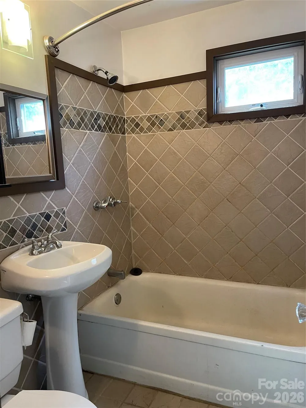 839 Kanuga Road Hendersonville, NC 28739