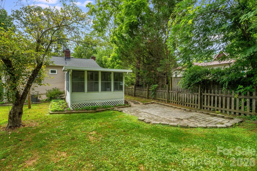 839 Kanuga Road Hendersonville, NC 28739