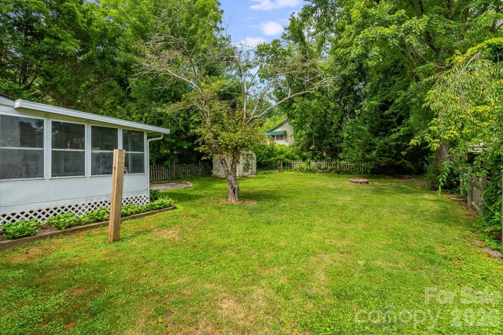 839 Kanuga Road Hendersonville, NC 28739