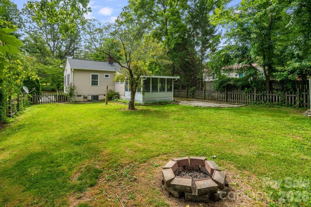 839 Kanuga Road Hendersonville, NC 28739
