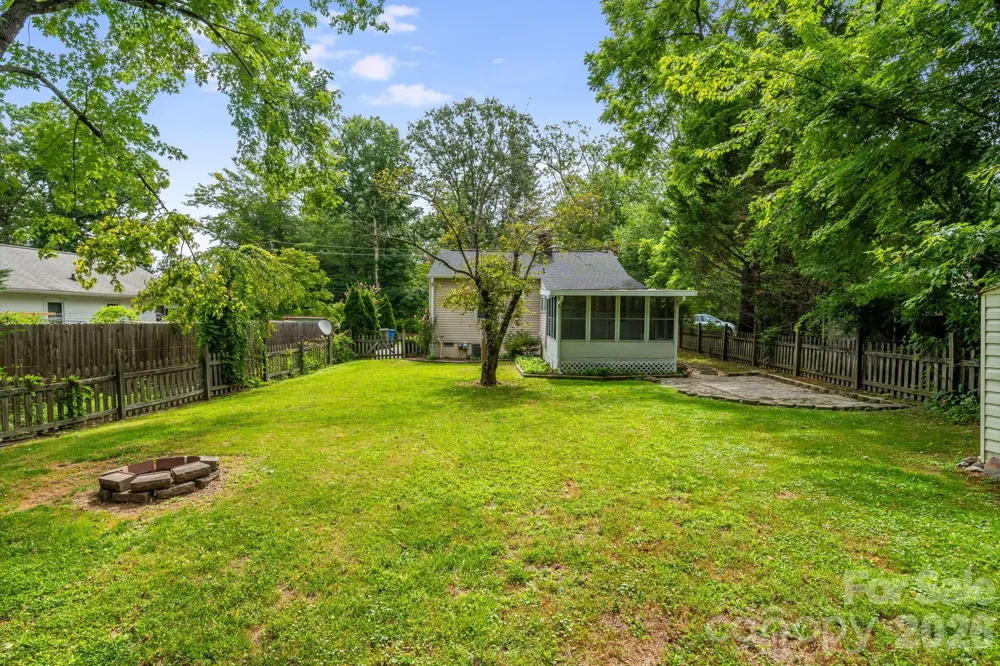 839 Kanuga Road Hendersonville, NC 28739