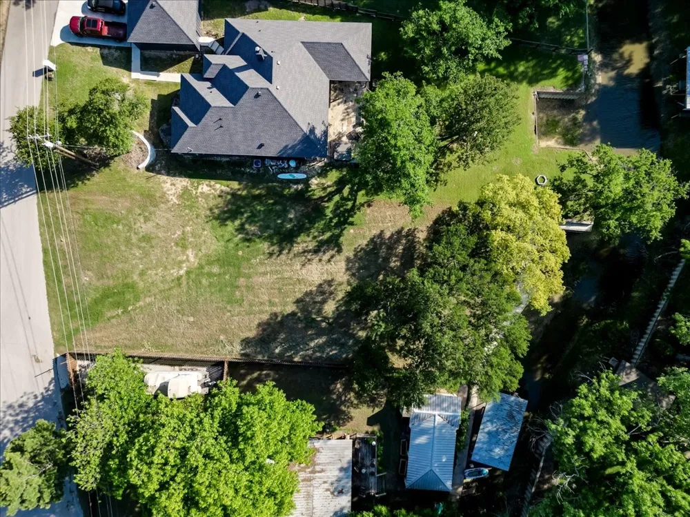 1115 E Lake Drive Weatherford, TX 76087