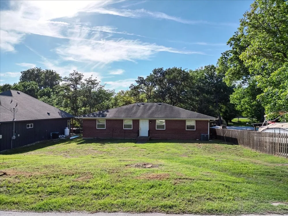 1115 E Lake Drive Weatherford, TX 76087
