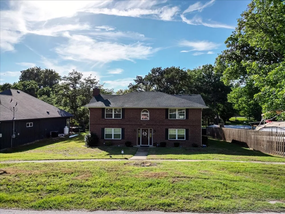 1115 E Lake Drive Weatherford, TX 76087