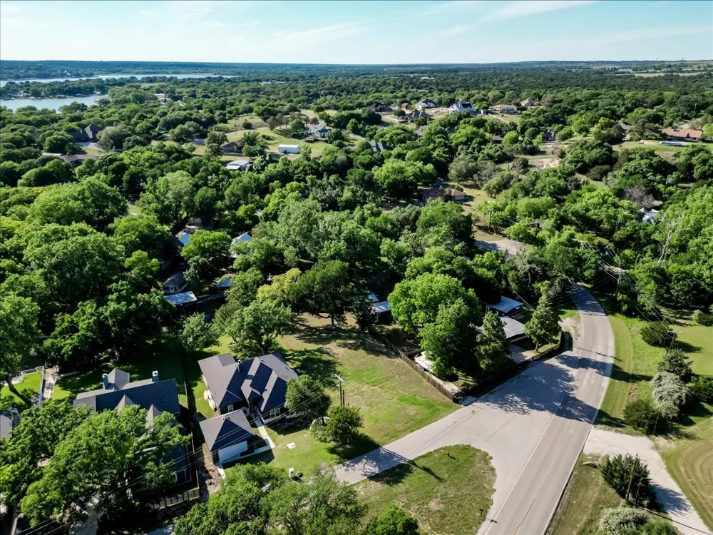 1115 E Lake Drive Weatherford, TX 76087