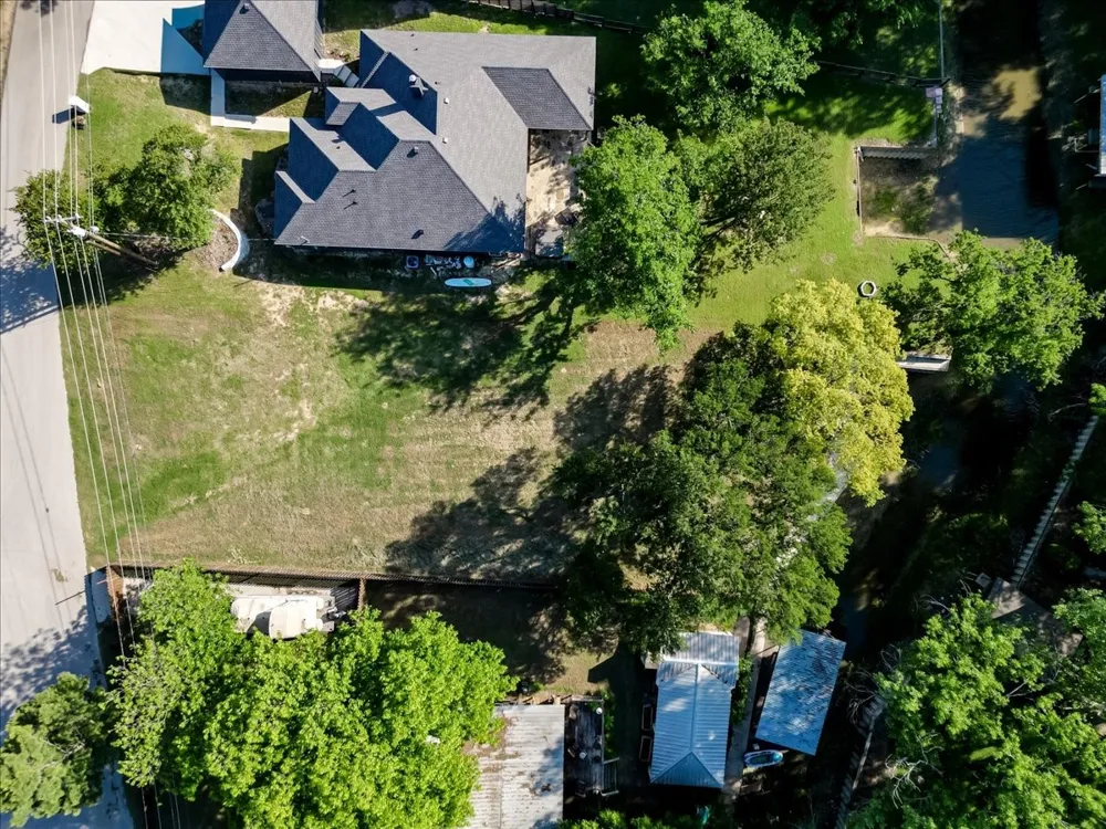 1115 E Lake Drive Weatherford, TX 76087