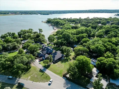 1115 E Lake Drive