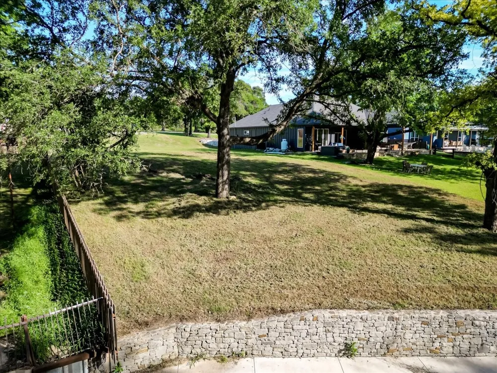 1115 E Lake Drive Weatherford, TX 76087