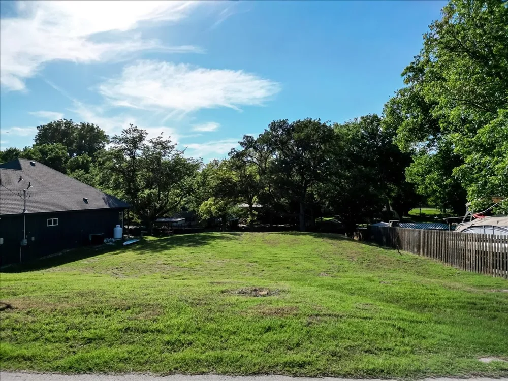 1115 E Lake Drive Weatherford, TX 76087