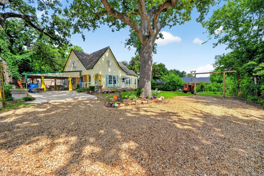 205 Wykagyl Street Kaufman, TX 75142