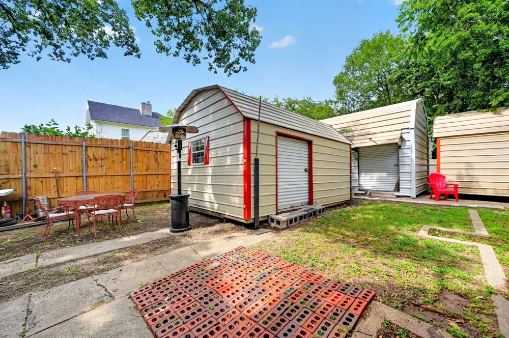 205 Wykagyl Street Kaufman, TX 75142