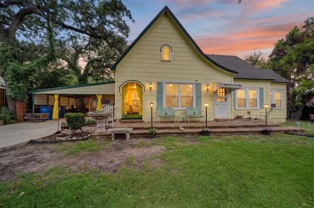 205 Wykagyl Street Kaufman, TX 75142