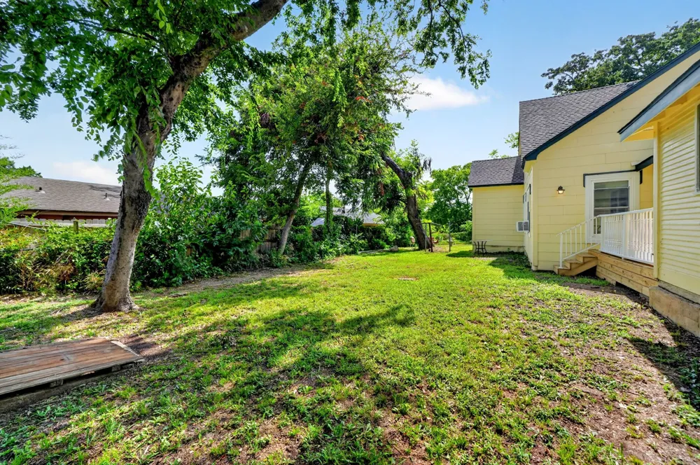 205 Wykagyl Street Kaufman, TX 75142
