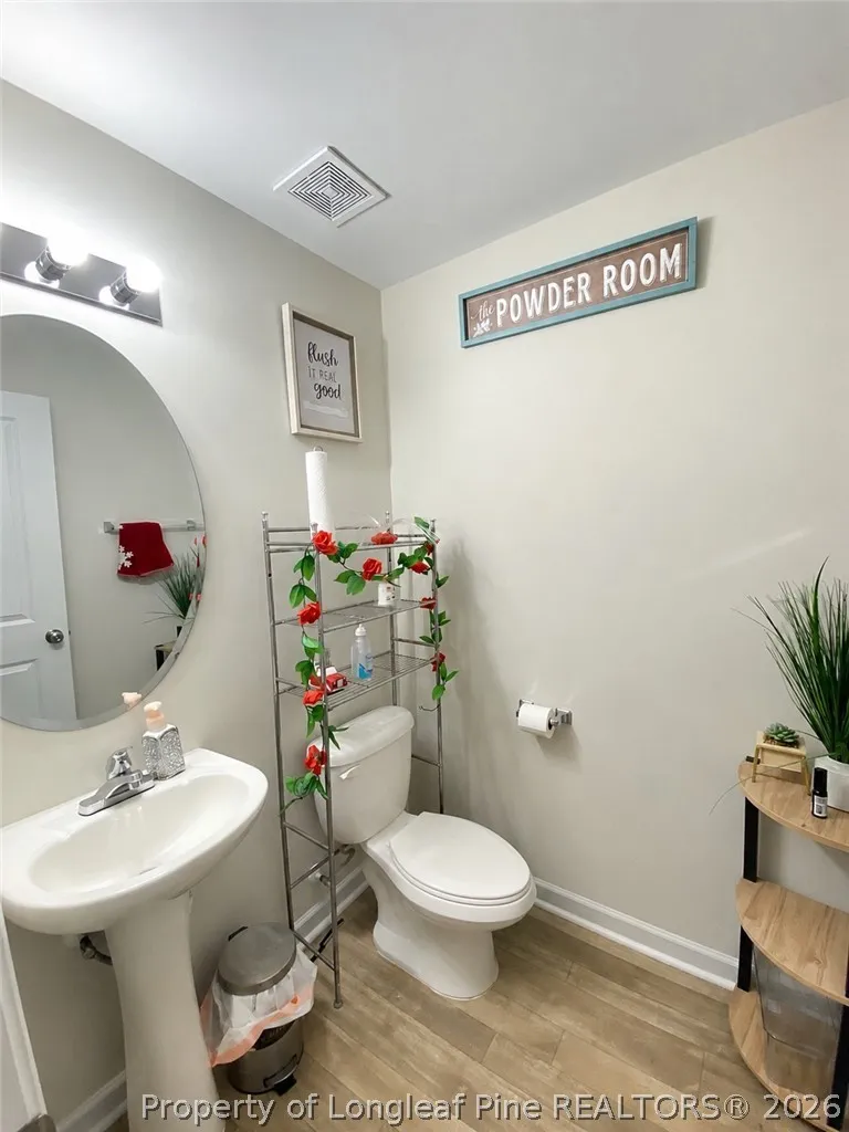 808 Old Angus Lane Spring Lake, NC 28390