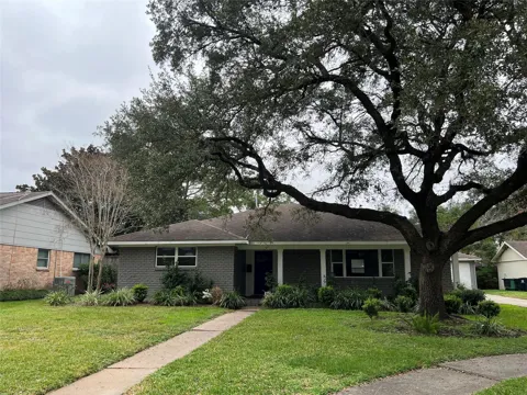 5122 Lymbar Drive