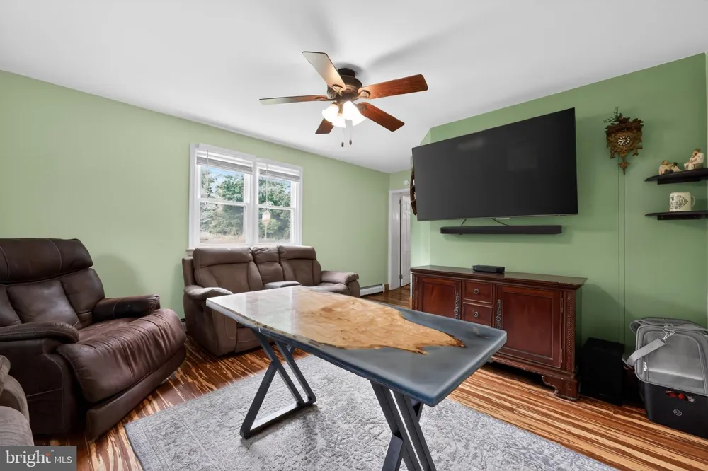 599 BISHOP AVENUE Springfield, PA 19064
