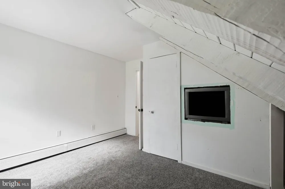 9 ROCKLAND WAY Glenmoore, PA 19343
