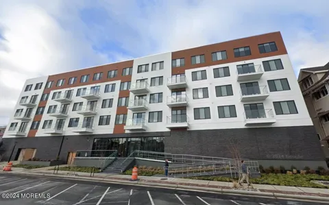 521 Lake Avenue #308