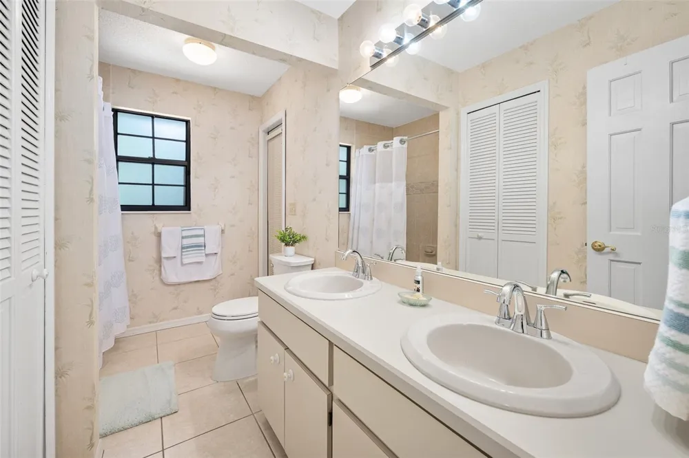 43 WINDING CREEK WAY Ormond Beach, FL 32174