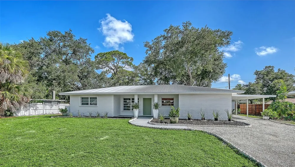 2719 TEMPLE STREET Sarasota, FL 34239