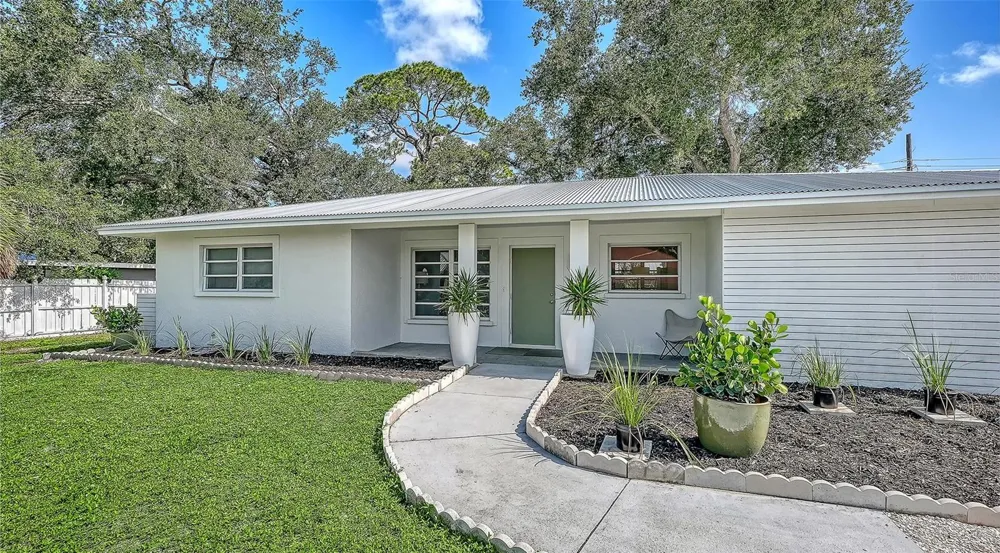 2719 TEMPLE STREET Sarasota, FL 34239