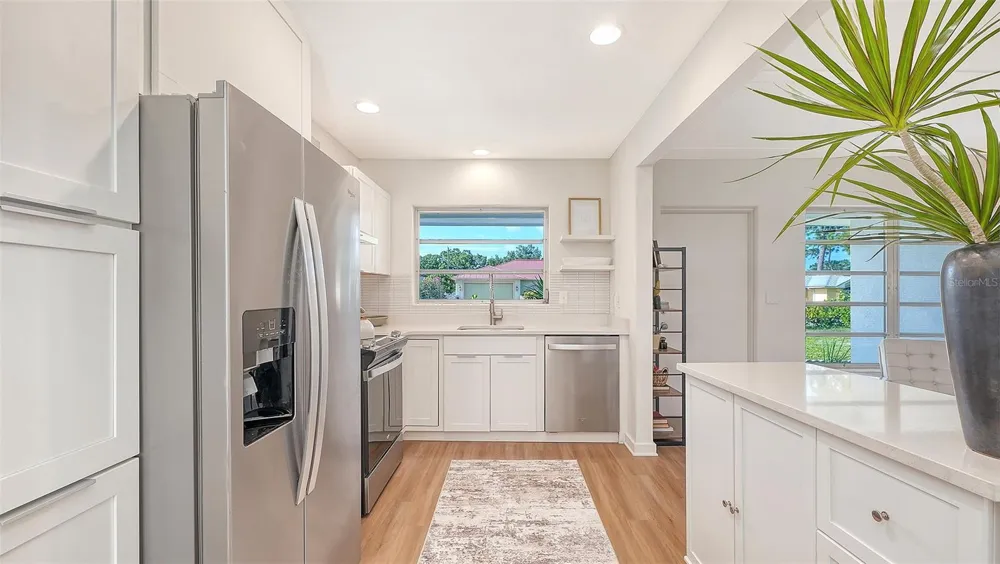2719 TEMPLE STREET Sarasota, FL 34239
