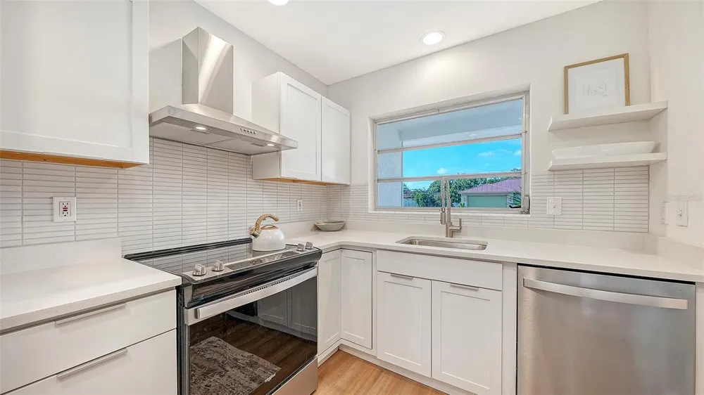 2719 TEMPLE STREET Sarasota, FL 34239