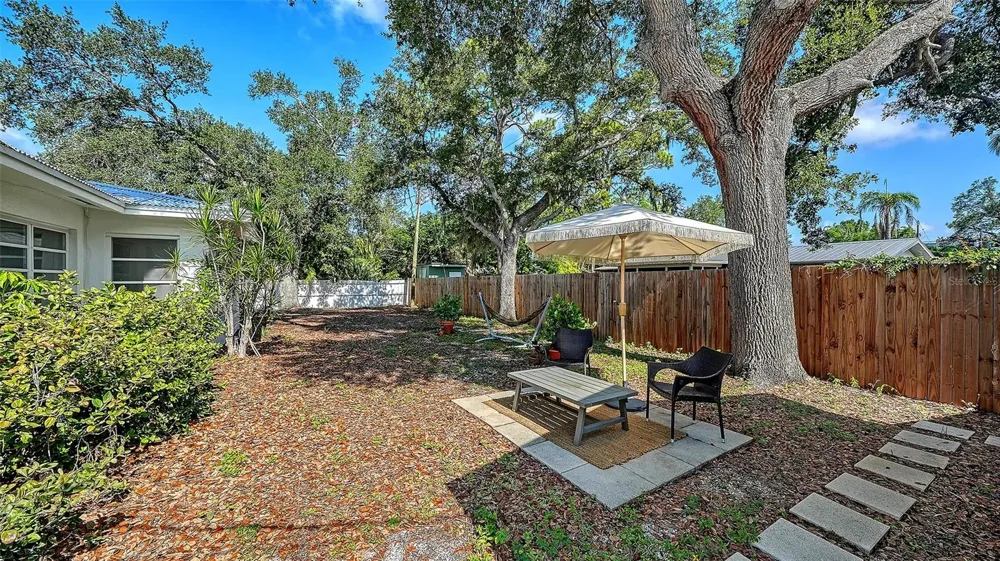 2719 TEMPLE STREET Sarasota, FL 34239