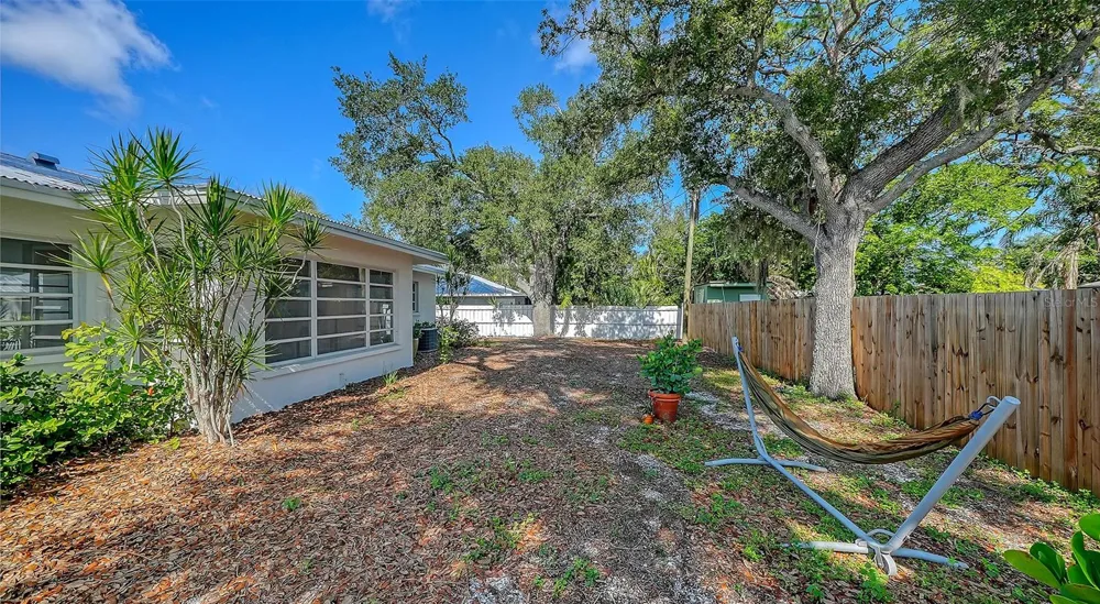 2719 TEMPLE STREET Sarasota, FL 34239