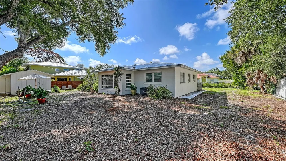 2719 TEMPLE STREET Sarasota, FL 34239