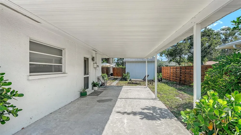 2719 TEMPLE STREET Sarasota, FL 34239