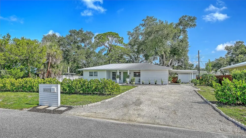2719 TEMPLE STREET Sarasota, FL 34239
