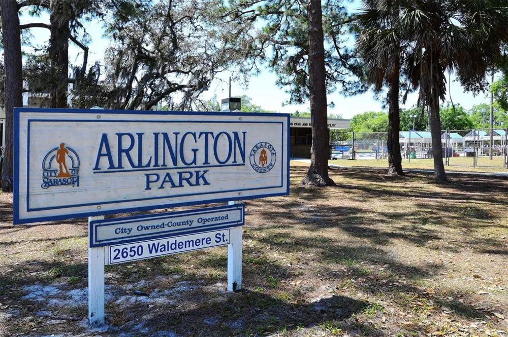 2719 TEMPLE STREET Sarasota, FL 34239