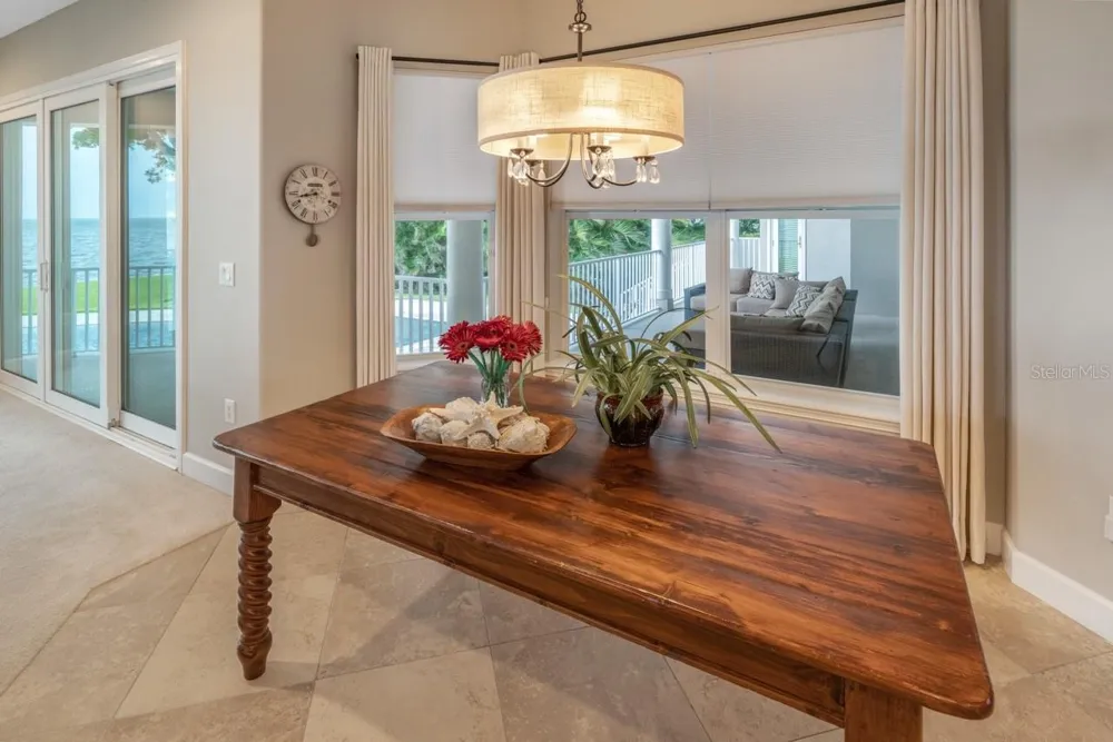 5918 BAHAMA SHORES DRIVE S St Petersburg, FL 33705