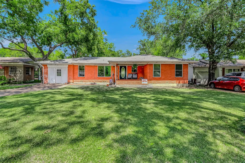 112 Oak Drive Terrell, TX 75160
