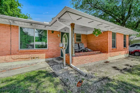 112 Oak Drive