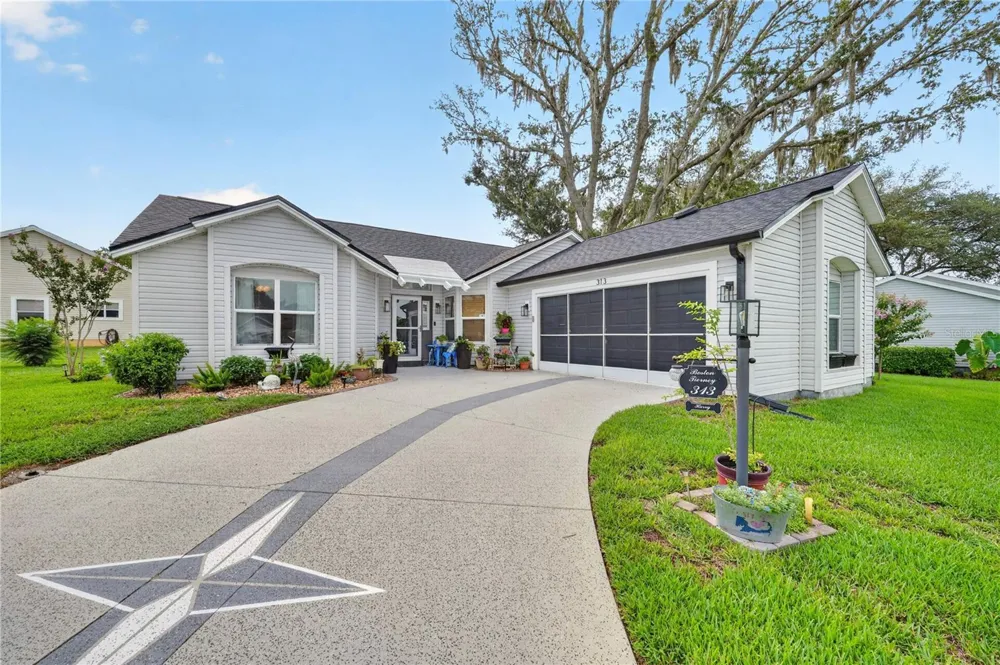 313 GONZALES PLACE Lady Lake, FL 32159