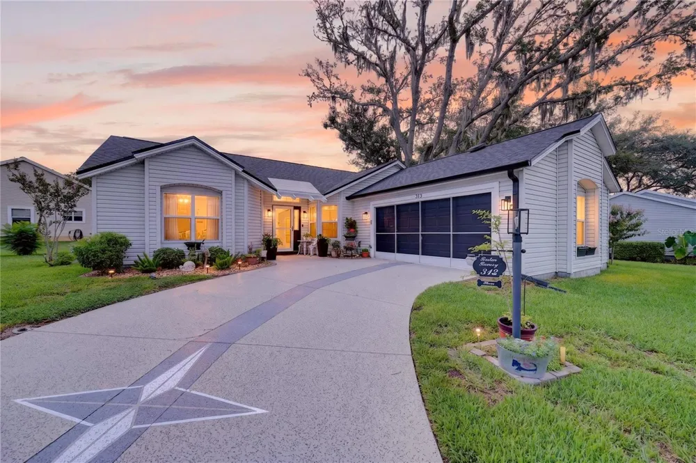313 GONZALES PLACE Lady Lake, FL 32159