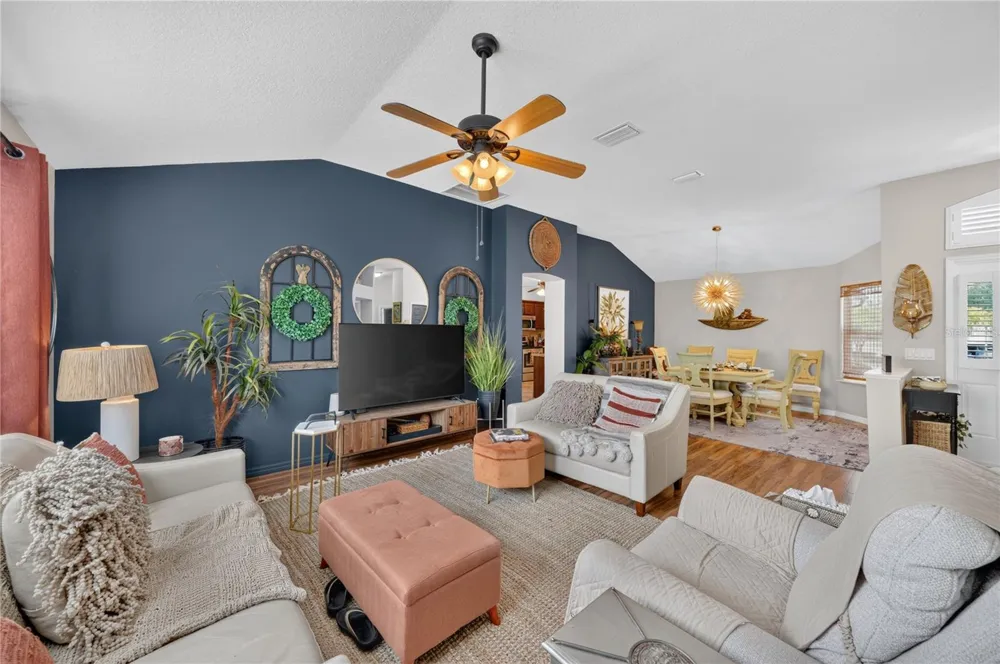 313 GONZALES PLACE Lady Lake, FL 32159