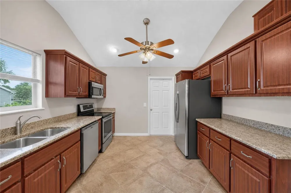 313 GONZALES PLACE Lady Lake, FL 32159