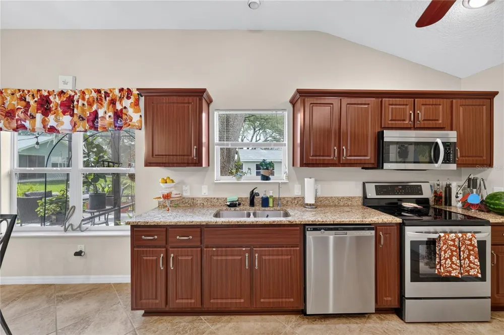 313 GONZALES PLACE Lady Lake, FL 32159