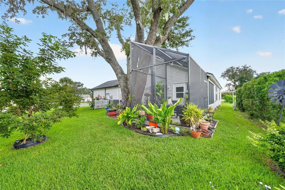 313 GONZALES PLACE Lady Lake, FL 32159